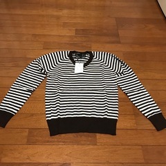 ★新品未使用★ ボーダー　薄手のニット　Mの画像