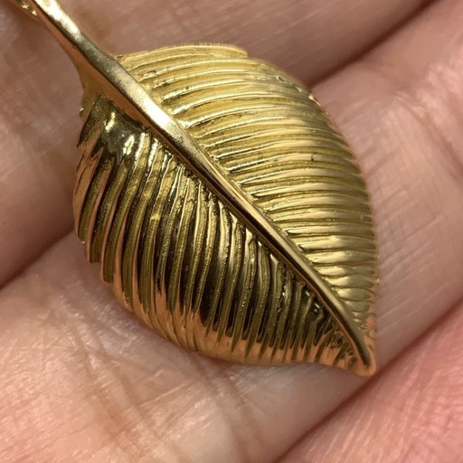 K18 リーフ　ペンダント　3.5g