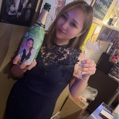 再募集❣️日払い可🙆‍♀️カウンターのみのお店で接客🎶カラオケバーの画像