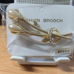 ブローチの画像