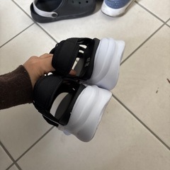 女の子厚底サンダル新品23cm の画像