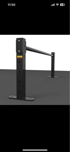 黒のプルアップバー壁に取り付けられた鋼製懸垂バー