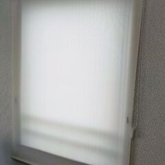 ロールカーテン　白
