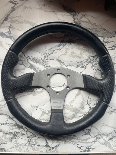 MOMO モモ ステアリング RACE 320mm レース ブラックレザー