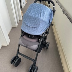 Conbi ベビーカー
の画像