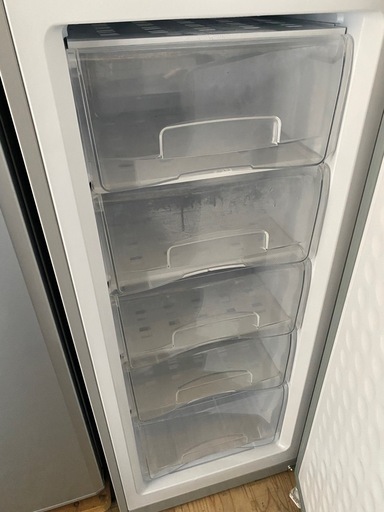 お薦め品‼️YAMADA冷凍庫れいとうこ 138L2020年