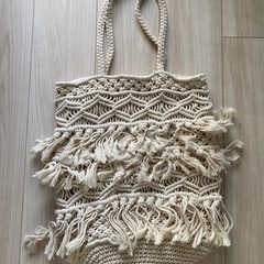 白　フリンジバッグ