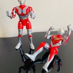 ウルトラマンガイア12cmフィギュア1体200円の画像