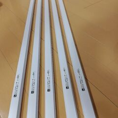 配線カバーモール(テープ付) ３号 1m ホワイトの画像