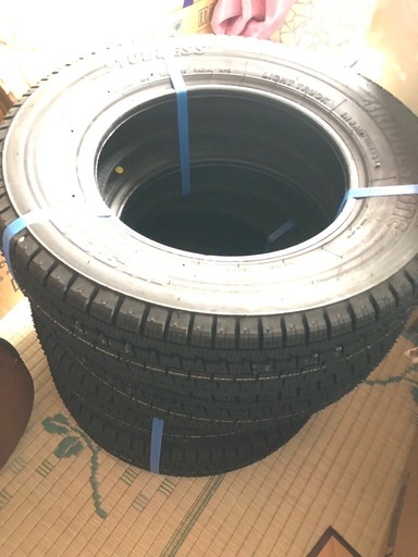 新品スタッドレス145/80R12LT　