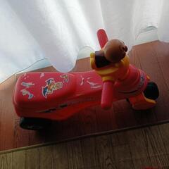 アンパンマンバイクの画像