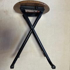 折りたたみ椅子の画像