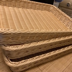 パン屋さんに  洗える陳列カゴの画像