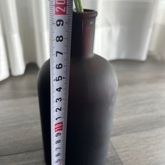 造花と花瓶の画像