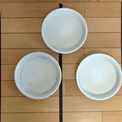 樹脂製水皿　(中)　使用済み　Ｋ　の画像