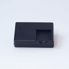 オリンパス純正 デジカメ充電器 LI-40C 出品中！の画像