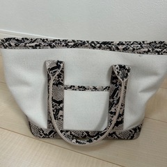 新品　バックの画像