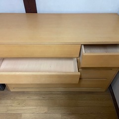タンス（引き渡しは一月末までです）の画像