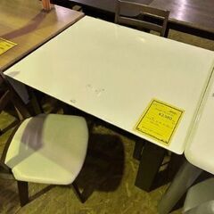 4人用ベンチダイニングセット 　※天板傷あり