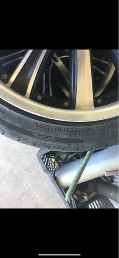 車パーツ