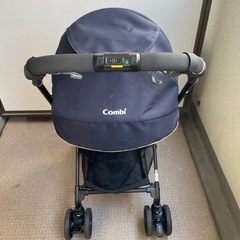 Combiベビーカー　新生児から使えるの画像