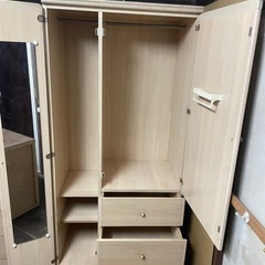 子供用タンスの画像