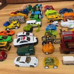 ^ミニカー40台の画像
