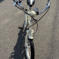 美品 子供用自転車16インチ 室内保管 スタンド泥除有 オフホワイト あさひ 状態良の画像