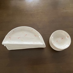 有田焼のお皿の画像