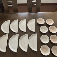 有田焼のお皿の画像