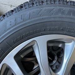 ブリヂストン スタッドレスタイヤ BLIZZAK VRX 145/80R13 2019年製 の画像