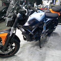 YAMAHA MT-07 白/オレ 車検残R7/12月 エンジン始動動画 名変で乗れます 半額配送キャンペーン 現状渡し諸経費￥0 横浜 P-Yardの画像