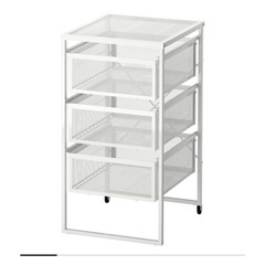 IKEA購入机とサイドキャビネットの画像