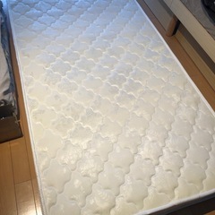 超美品！(シングル)　アイリスオーヤマ　ボンネルコイル　マットレス