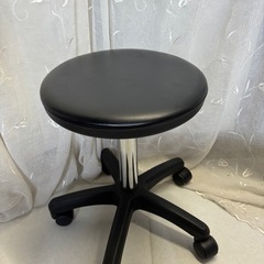 黒い 丸椅子 2個