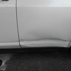 日産ティーダ　修理できる板金屋さんお願いします