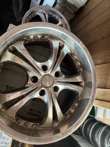 シャークホイール 18インチ