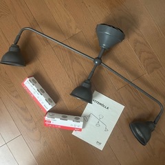 IKEAシーリングライト1