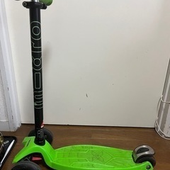 ３輪キックボード