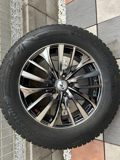 スタットレスタイヤブリヂストン　　　　　　　
ブリザック ＤＭ-V3