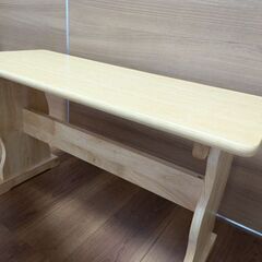 ダイニングテーブルの画像