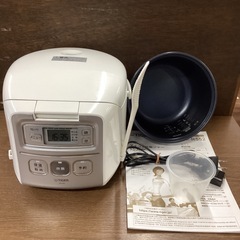 美原店　2021年製　状態◎ 炊飯器　3合炊　ホワイト　タイガー...