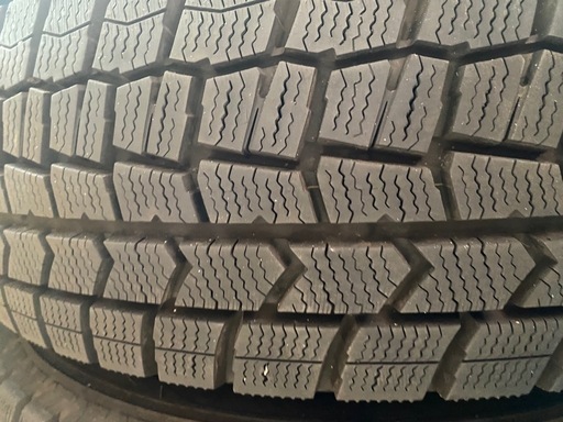 【溝あり】スタッドレスタイヤ　185/70R14 X3020 ダンロップ　ウィンターマックス　DUNLOP WINTER MAXX ホンダ　フリード他