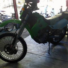 KAWASAKI KLX250 緑 エンジン始動動画 自賠責保険で乗れます 半額配送キャンペーン 期間限定 現状渡し諸経費￥0- 横浜 P-Yardの画像