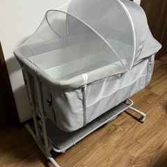 ベビーベッド　ミニ