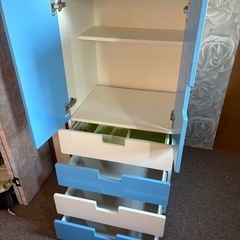 IKEAの収納家具の画像