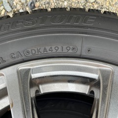 ブリヂストン スタッドレス VRX 185/60R15 2019年49週製造 中古バリ山！の画像