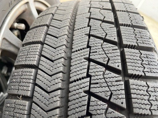 ブリヂストン スタッドレス VRX 185/60R15 2019年49週製造 中古バリ山！