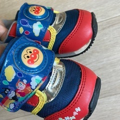 12.5センチ　アンパンマン　スニーカー