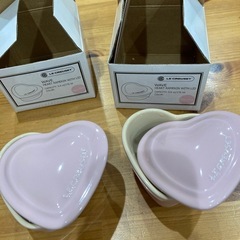 LE CREUSETのハートオープンウェアの画像